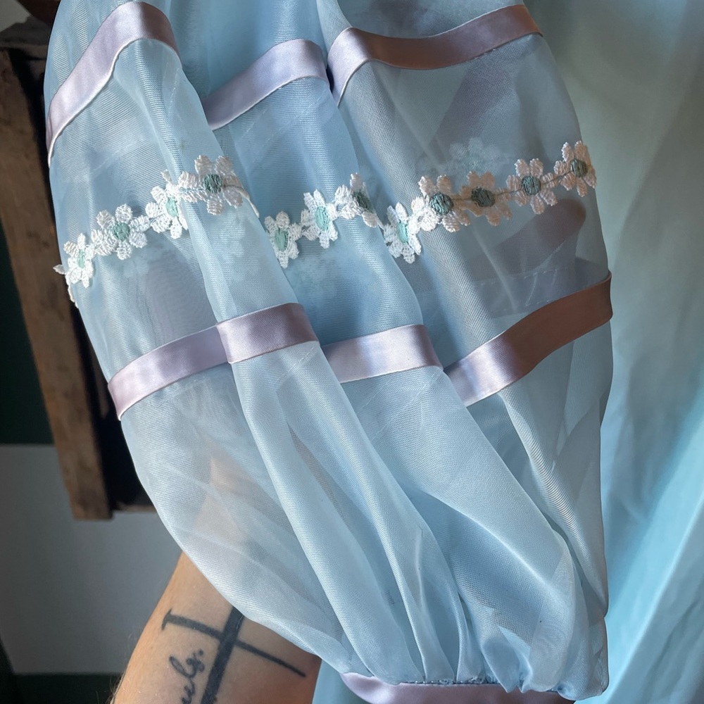 ILGWU VTG 1970’s Embroidered Dress - Picture 3 of 8